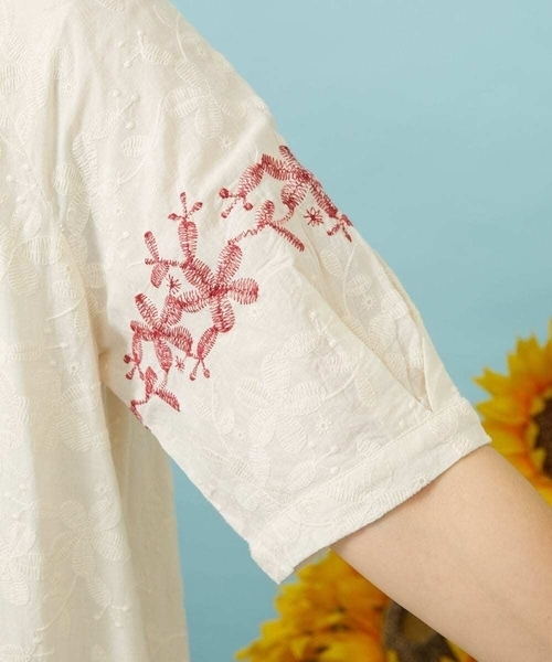 Jocomomola(ホコモモラ)の「Sendero de flores フラワー刺繍シャツワンピース(ワンピース・レディース・ネイビー/アイボリー・40)」の14枚目の写真
