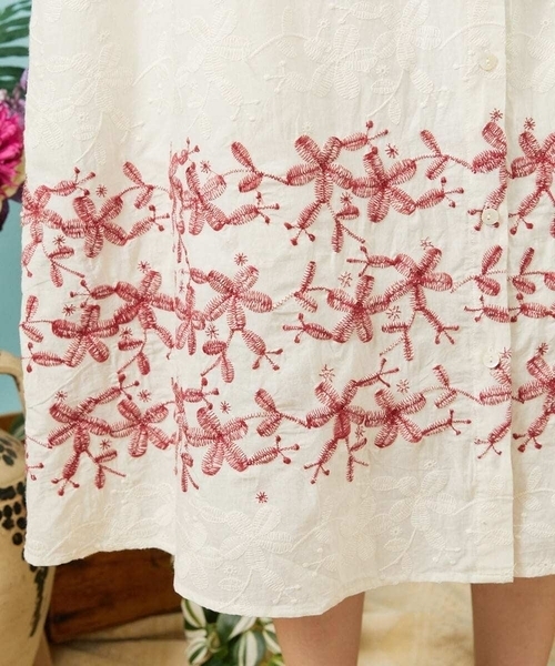 Jocomomola(ホコモモラ)の「Sendero de flores フラワー刺繍シャツワンピース(ワンピース・レディース・ネイビー/アイボリー・40)」の15枚目の写真