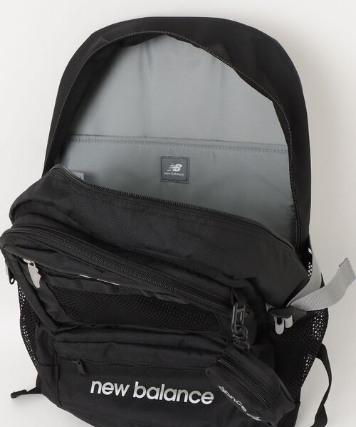 FUNALIVE(ファンアライブ)の「new balance グラデーションロゴDAY PACK 32L ポーチ付(バックパック/リュック・メンズ・ブラック/ブラック×パープル・フリー)」の18枚目の写真