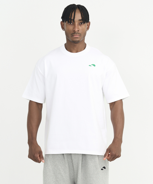 TURTLEBACK(タートルバック)の「CHAMPION バックロゴ ハードステッチ オーバーサイズ 半袖Tシャツ(Tシャツ/カットソー・メンズ・ホワイト・X-LARGE/XX-LARGE/LARGE/MEDIUM)」の2枚目の写真