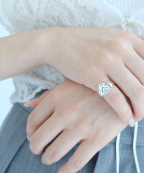 IENA LA BOUCLE(イエナラブークル)の「FIVE EIGHTHS ファイブエイス Happiness Ring small シルバー RI-25086(リング・レディース・シルバー・FREE)」の1枚目の写真