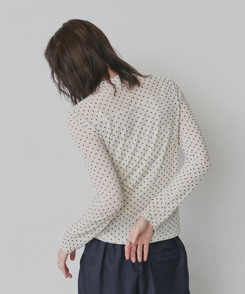 ad thie(アドティエ)の「プチ ハイネック ドット シアートップス(Tシャツ/カットソー・レディース・オフホワイト/ブラック・FREE)」の12枚目の写真