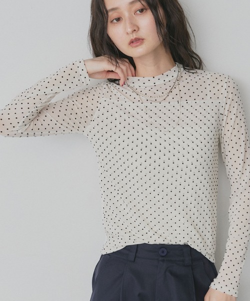 ad thie(アドティエ)の「プチ ハイネック ドット シアートップス(Tシャツ/カットソー・レディース・オフホワイト/ブラック・FREE)」の13枚目の写真