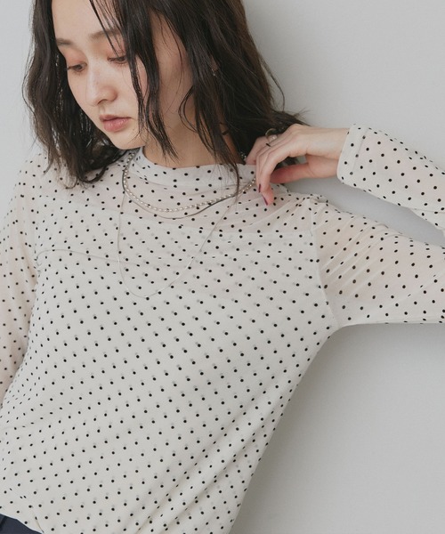 ad thie(アドティエ)の「プチ ハイネック ドット シアートップス(Tシャツ/カットソー・レディース・オフホワイト/ブラック・FREE)」の14枚目の写真