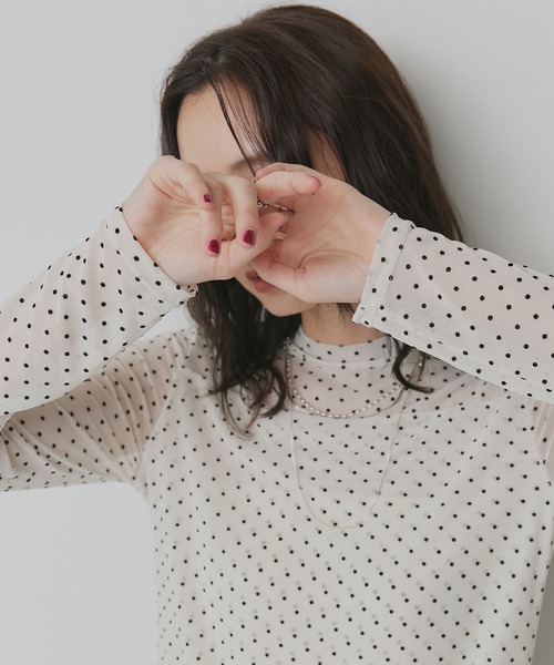 ad thie(アドティエ)の「プチ ハイネック ドット シアートップス(Tシャツ/カットソー・レディース・オフホワイト/ブラック・FREE)」の15枚目の写真