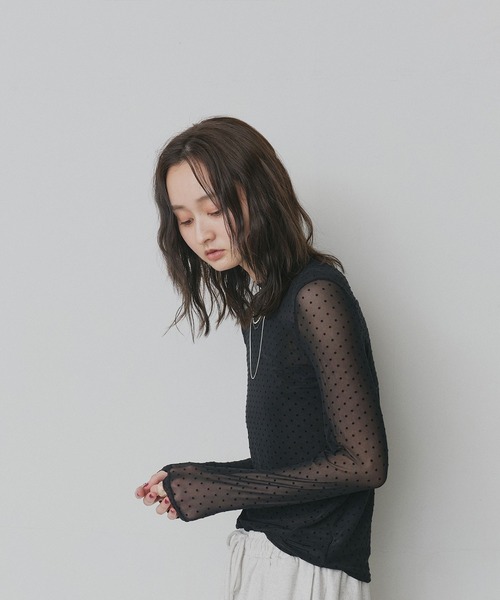 ad thie(アドティエ)の「プチ ハイネック ドット シアートップス(Tシャツ/カットソー・レディース・オフホワイト/ブラック・FREE)」の22枚目の写真