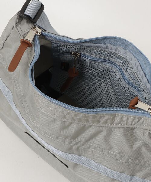 GREGORY(グレゴリー)の「サッチェルS SATCHEL S V2 ライトグレーXブルーグレー(ショルダーバッグ・メンズ・グレー系・-)」の5枚目の写真