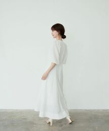 パフスリーブパネルドレス