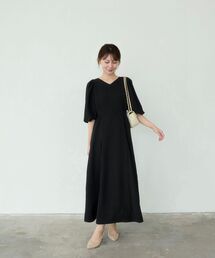 パフスリーブパネルドレス