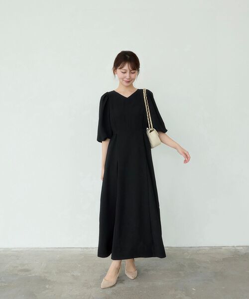 cle blatt(クレブラット)の「パフスリーブパネルドレス(ワンピース・レディース・ブラック/オフホワイト・SMALL/MEDIUM)」の2枚目の写真