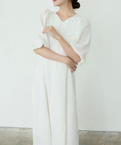 cle blatt(クレブラット)の「パフスリーブパネルドレス(ワンピース・レディース・ブラック/オフホワイト・SMALL/MEDIUM)」の13枚目の写真