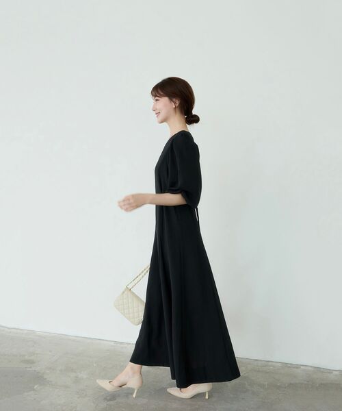 cle blatt(クレブラット)の「パフスリーブパネルドレス(ワンピース・レディース・ブラック/オフホワイト・SMALL/MEDIUM)」の19枚目の写真