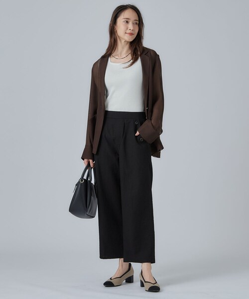 SHOO・LA・RUE(シューラルー)の「【S-LL/洗濯機可】ボタンがアクセント ストレートクロップドパンツ(その他パンツ・レディース・ブラック/ネイビー/ベージュ・04/03/02/01)」の6枚目の写真