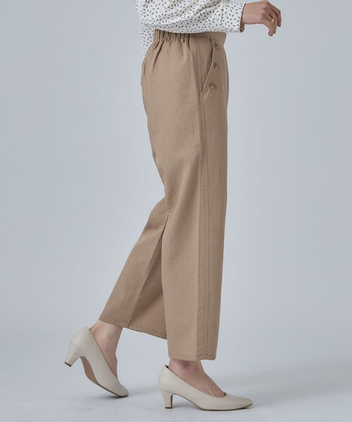 SHOO・LA・RUE(シューラルー)の「【S-LL/洗濯機可】ボタンがアクセント ストレートクロップドパンツ(その他パンツ・レディース・ブラック/ネイビー/ベージュ・04/03/02/01)」の9枚目の写真