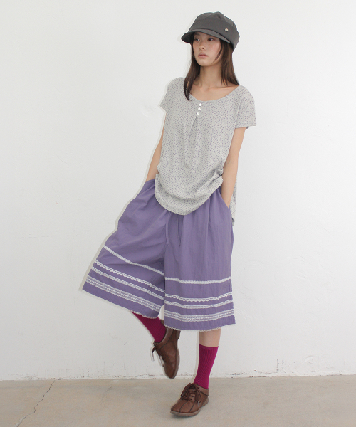RONRON（ロンロン）の「LACE TRIM NYLON BERMUDA PANTS PURPLE（その他パンツ・レディース・その他・FREE）」の2枚目の写真