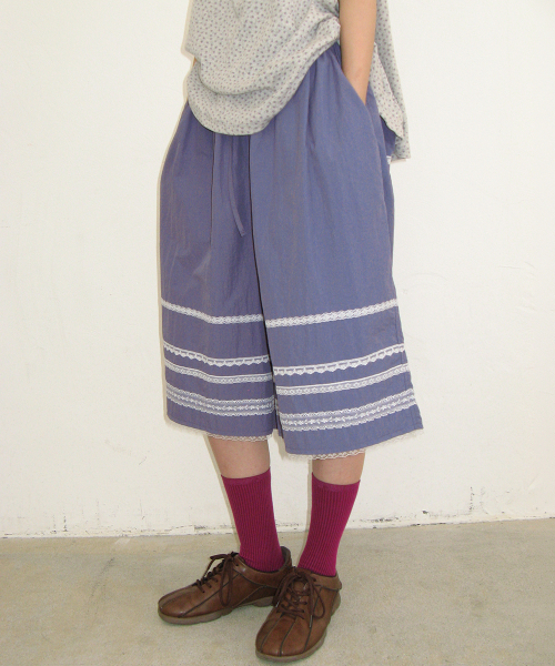 RONRON（ロンロン）の「LACE TRIM NYLON BERMUDA PANTS PURPLE（その他パンツ・レディース・その他・FREE）」の3枚目の写真