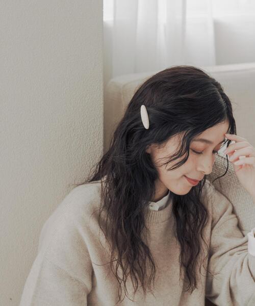 URBAN RESEARCH DOORS(アーバンリサーチドアーズ)の「ウェーブオーバルペアクリップ(バレッタ/ヘアクリップ・レディース・アイボリー/ブラック・ONE)」の3枚目の写真