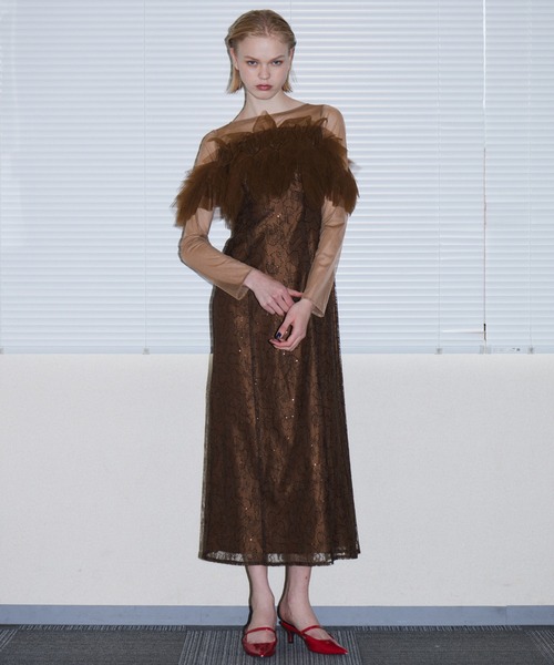ANDRESD（アンドレスド）の「チュールスパークルドレス / TULLE SPARKLE DRESS（ドレス・レディース・ブラウン/イエロー/ライトグレー・L/M/S）」の2枚目の写真