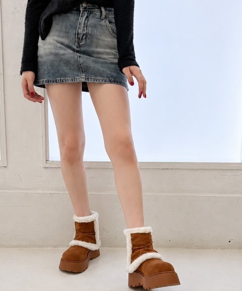 DEMETER(デメテル)の「厚底 ボリュームソール ベルト付き ボア カバーショートブーツ(ブーツ・レディース・キャメル/ダークブラウン/アイボリー・S/M/L/LL)」の17枚目の写真