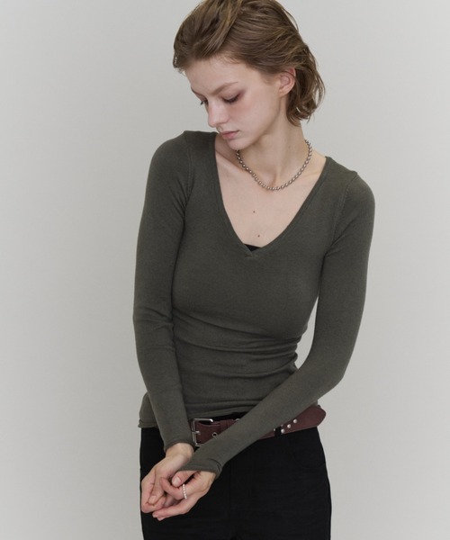 Rohwel(ローウェル)の「Basic V-Neck Knit / ベーシックVネックニット(ニット/セーター・レディース・ブラック/パープル/カーキ・FREE)」の17枚目の写真