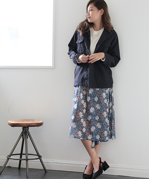 Denime(ドゥニーム)の「MILITARY JKT/ミリタリージャケット(ミリタリージャケット・レディース・カーキ/ブラック/ベージュ・X-SMALL/SMALL)」の13枚目の写真