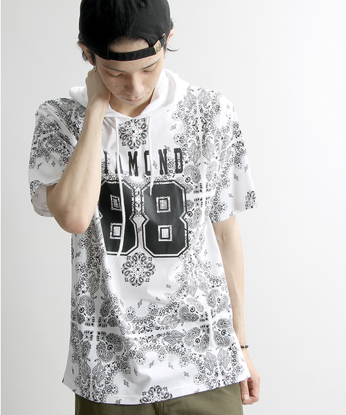 WEGO（ウィゴー）の「WEGO/ペイズリー柄フード付きTシャツ（Tシャツ/カットソー・メンズ・レッド/ホワイト/ブラック/ネイビー・LARGE/MEDIUM）」の2枚目の写真