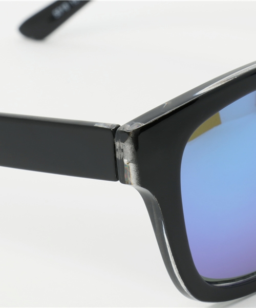 VENCEEXCHANGE(ヴァンスエクスチェンジ)の「カラーサングラス2 (サングラス・メンズ・レッド/イエロー/ブルー・FREE)」の7枚目の写真