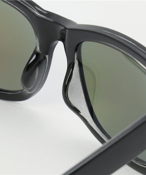 VENCEEXCHANGE(ヴァンスエクスチェンジ)の「カラーサングラス2 (サングラス・メンズ・レッド/イエロー/ブルー・FREE)」の8枚目の写真