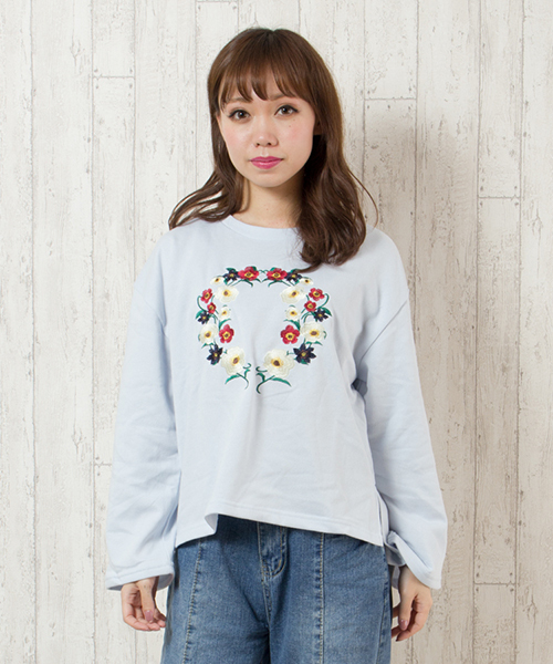 SpRay（スプレイ）の「【新色入荷】花刺繍スウェット（スウェット・レディース・ネイビー/ブラック/ワイン/オフホワイト/グレー/ブルー/ピンク/カーキ・FREE）」の6枚目の写真