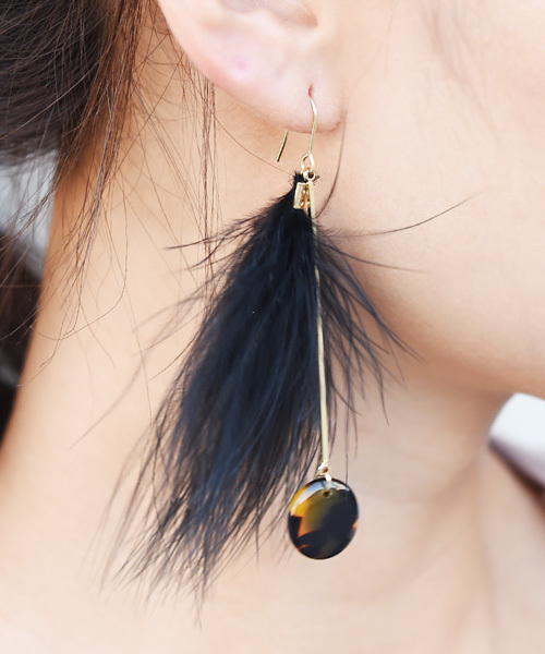 Luz Llena Ney ラズレナニー の フェザー べっこうピアス ピアス 両耳用 Wear