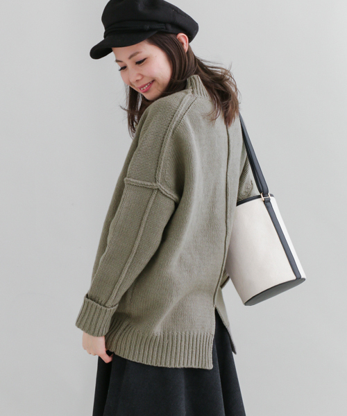 URBAN RESEARCH Sonny Label（アーバンリサーチサニーレーベル）の「Sonny Label ラムウールオーバーニットプルオーバー（ニット/セーター・レディース・ブラウン/ライトカーキ/オフホワイト/グレー・FREE）」の4枚目の写真