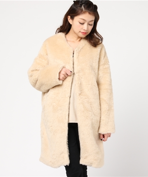 SpRay（スプレイ）の「フェイクファーノーカラーコート（ノーカラー