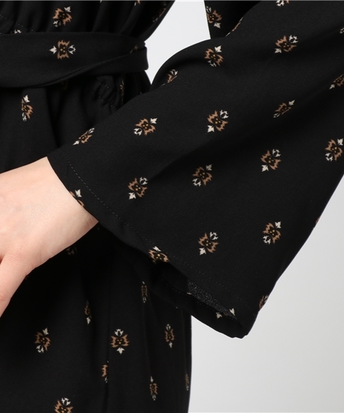 VENCEEXCHANGE（ヴァンスエクスチェンジ）の「小紋柄ガウンシャツ                   （ワンピース・レディース・オフホワイト/ブラック・MEDIUM）」の7枚目の写真