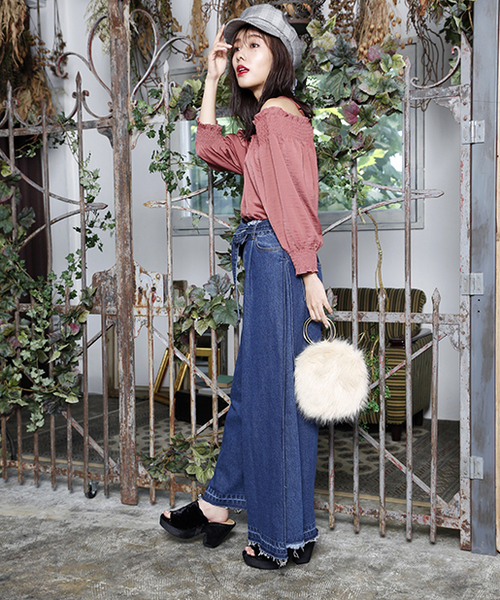 one after another NICE CLAUP（ワンアフターアナザーナイスクラップ）の「前後２ＷＡＹサテンシャツ（シャツ/ブラウス・レディース・ブラック/アイボリー/ブルー系その他/レンガ・FREE）」の17枚目の写真