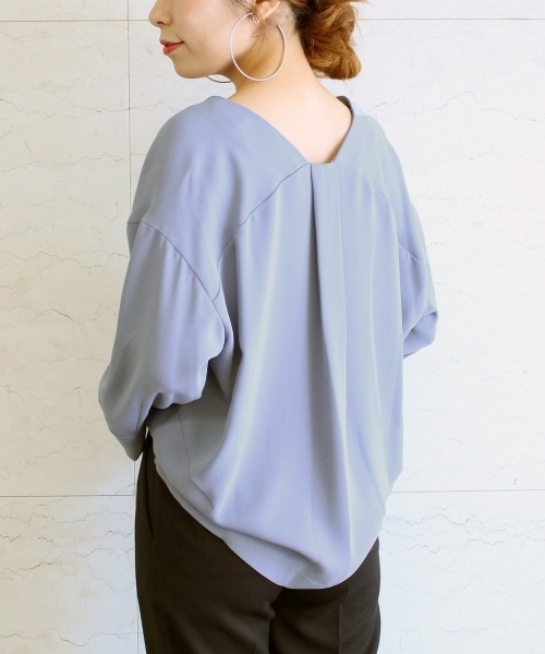 le.coeur blanc（ルクールブラン）の「Vネックワイドスリーブコクーンブラウス（シャツ/ブラウス・レディース・オフホワイト/サックスブルー/ピンク/ダークグレー・FREE）」の22枚目の写真