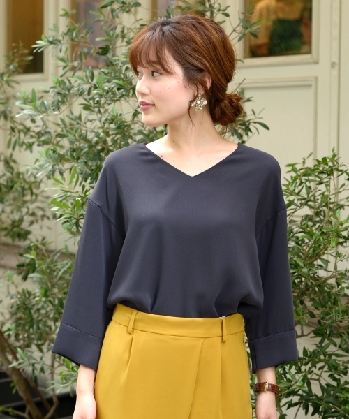 le.coeur blanc（ルクールブラン）の「Vネックワイドスリーブコクーンブラウス（シャツ/ブラウス・レディース・オフホワイト/サックスブルー/ピンク/ダークグレー・FREE）」の19枚目の写真