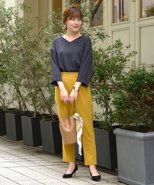 le.coeur blanc（ルクールブラン）の「Vネックワイドスリーブコクーンブラウス（シャツ/ブラウス・レディース・オフホワイト/サックスブルー/ピンク/ダークグレー・FREE）」の16枚目の写真