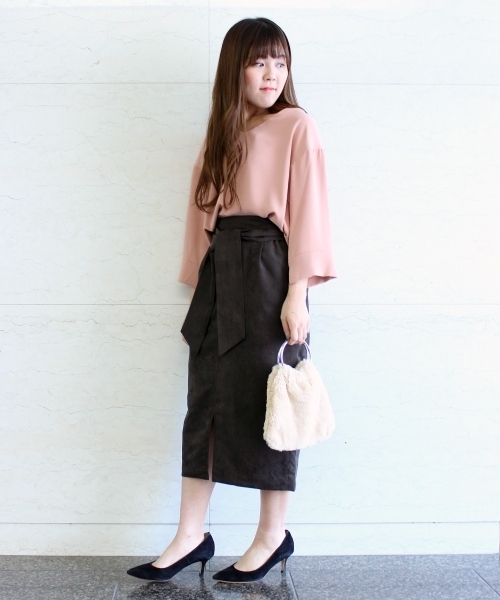 le.coeur blanc（ルクールブラン）の「Vネックワイドスリーブコクーンブラウス（シャツ/ブラウス・レディース・オフホワイト/サックスブルー/ピンク/ダークグレー・FREE）」の11枚目の写真