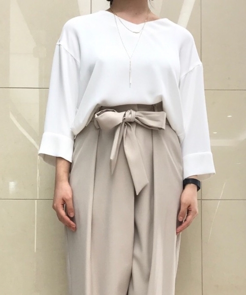 le.coeur blanc（ルクールブラン）の「Vネックワイドスリーブコクーンブラウス（シャツ/ブラウス・レディース・オフホワイト/サックスブルー/ピンク/ダークグレー・FREE）」の10枚目の写真