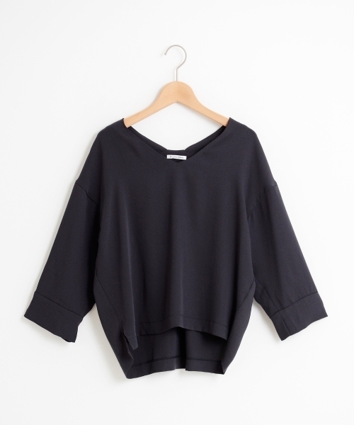 le.coeur blanc（ルクールブラン）の「Vネックワイドスリーブコクーンブラウス（シャツ/ブラウス・レディース・オフホワイト/サックスブルー/ピンク/ダークグレー・FREE）」の6枚目の写真