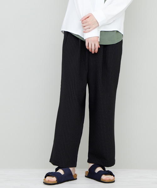 EMMA CLOTHES(エマクローズ)の「2タックリラックスワイドパンツ(その他パンツ・メンズ・ブラック/ネイビー/ブラック系その他・M/L)」の2枚目の写真