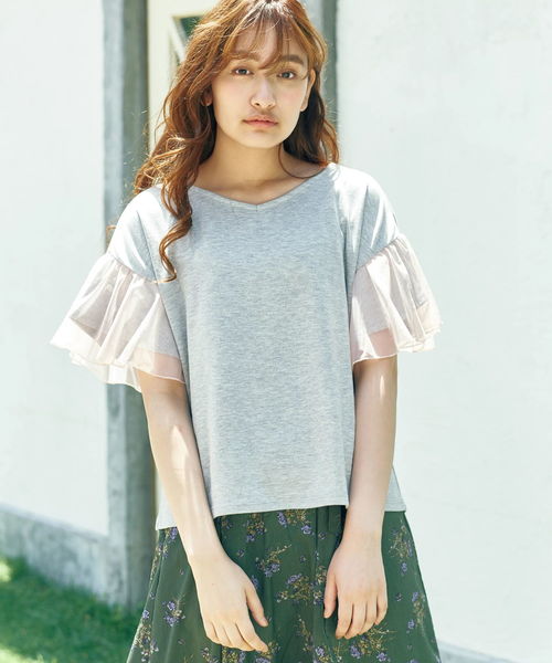 earth music&ecology（アースミュージックアンドエコロジー）の「・フレアスリーブプルオーバー（Tシャツ/カットソー・レディース・ダークグリーン/グレー系その他/ブラック/ベージュ系その他・FREE）」の3枚目の写真