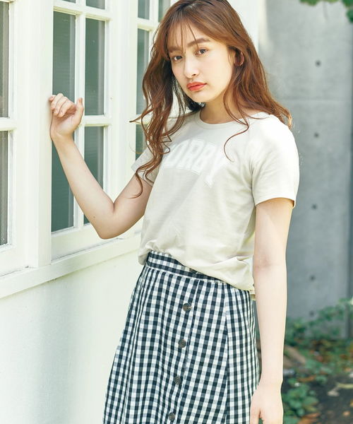 earth music&ecology(アースミュージックアンドエコロジー)の「BIGロゴTシャツ ●(Tシャツ/カットソー・レディース・ブラック/ダークグリーン/ネイビー/オフホワイト/ライトベージュ/テラコッタ・FREE)」の5枚目の写真