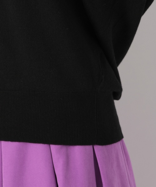 laboratory work（ラボラトリーワーク）の「クールミスト抜け感Vネックニット（ニット/セーター・レディース・ブラック/ブラウン/イエロー・MEDIUM）」の7枚目の写真