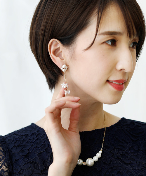 PourVous（プールヴー）の「クリスタル小枝イヤリング 同窓会 結婚式 オケージョン 二次会（イヤリング・レディース・ホワイト/ピンク・FREE）」の5枚目の写真