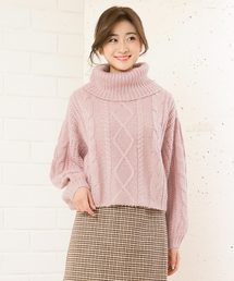 バルーンスリーブケーブル編みオフタートルニットトップス