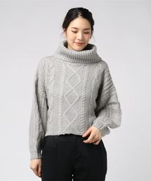バルーンスリーブケーブル編みオフタートルニットトップス