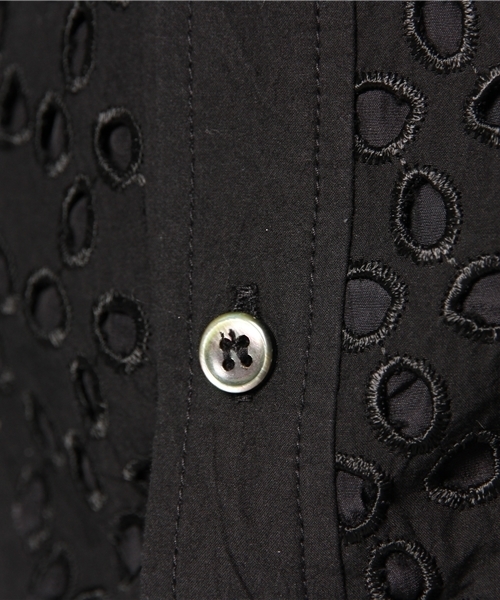 MIDWEST（ミッドウエスト）の「DIET  BUTCHER  SLIM  SKIN 長袖レギュラー身頃ドット刺繍シャツ（シャツ/ブラウス・メンズ・ホワイト/ブラック・1）」の3枚目の写真