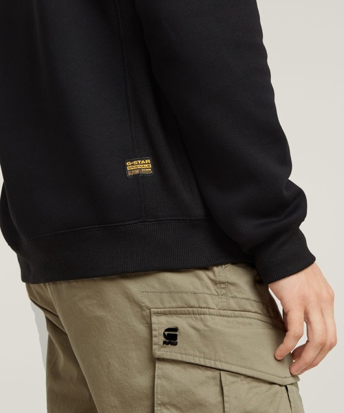 G-STAR(ジースター)の「PREMIUM CORE SWEATER/ベーシックワンポイントロゴスウェット/トレーナー(スウェット・メンズ・ダークネイビー/ダークブラック・SMALL/LARGE/X-LARGE/MEDIUM/X-SMALL/XX-LARGE)」の6枚目の写真