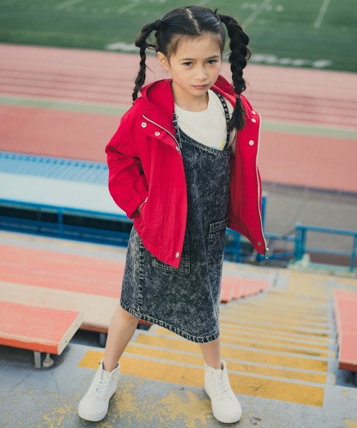 RADCHAP（ラッドチャップ）の「ケミカルデニムジャンパースカート（ジャンパースカート・キッズ・ブラック/サックスブルー・120cm/130cm/140cm/150cm/90cm/100cm/110cm）」の6枚目の写真